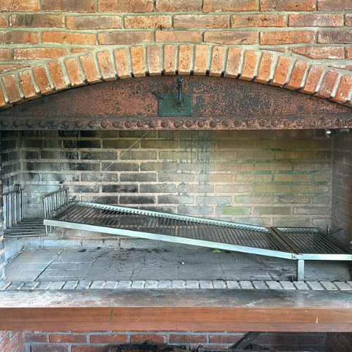 Parrilla Articulada con Zona de Achuras Removible