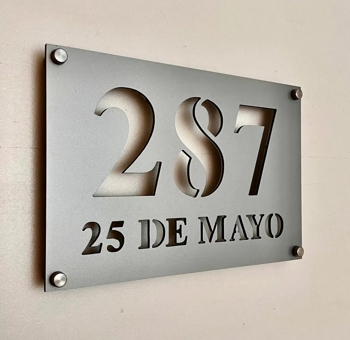 Número Casa con Nombre Calle Nabrasa - detalle